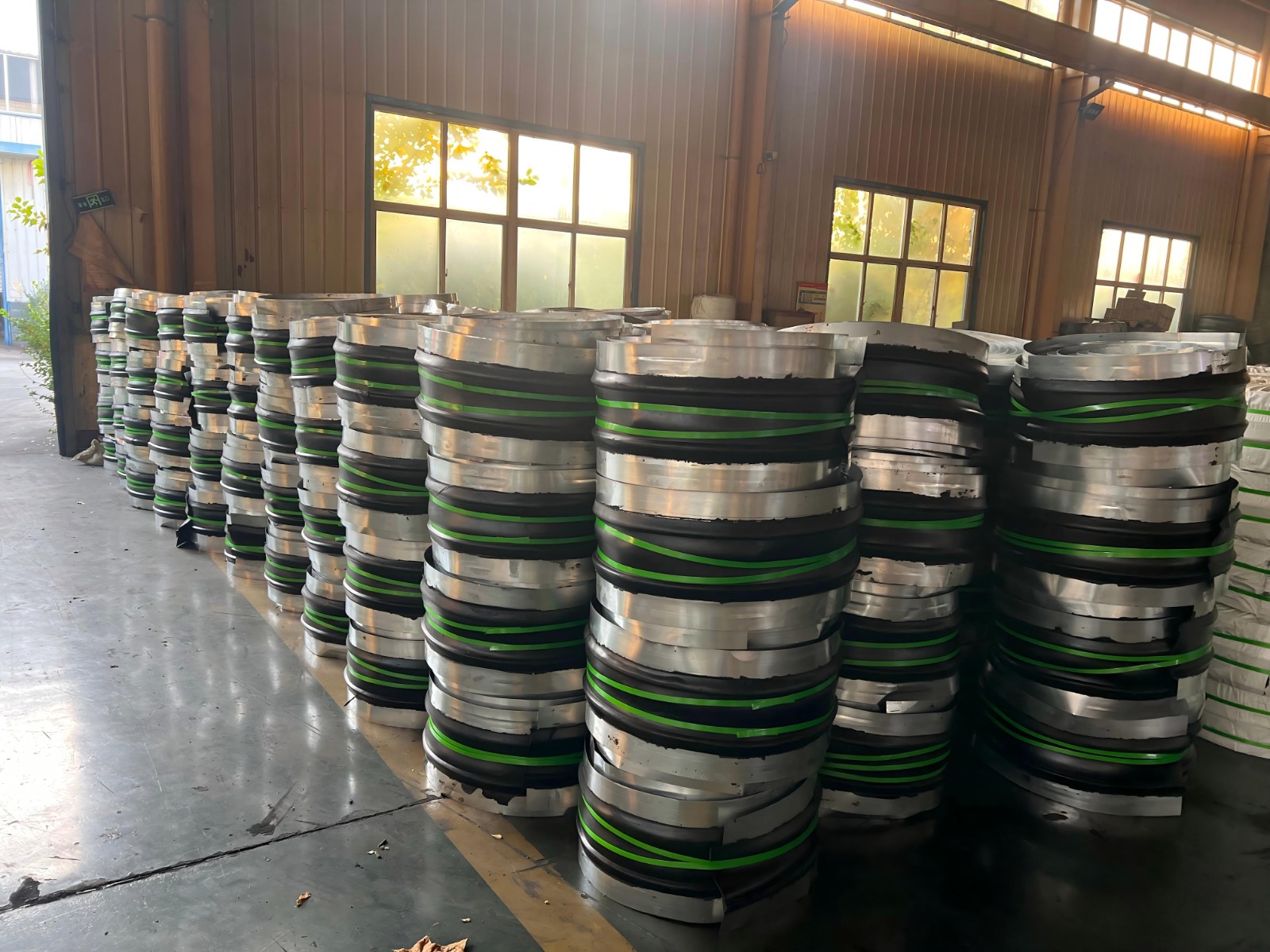 現(xiàn)貨 + 定制雙服務!衡水宏基鋼邊橡膠止水�?地鐵隧道專用 48 小時發(fā)貨�?1).jpg 現(xiàn)貨 + 定制雙服務!衡水宏基鋼邊橡膠止水�?地鐵隧道專用 48 小時發(fā)貨�?1).jpg